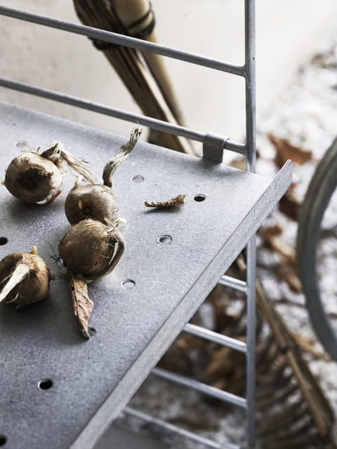 string-system-outdoor-galvanized-closeup2_portrait_small.jpg