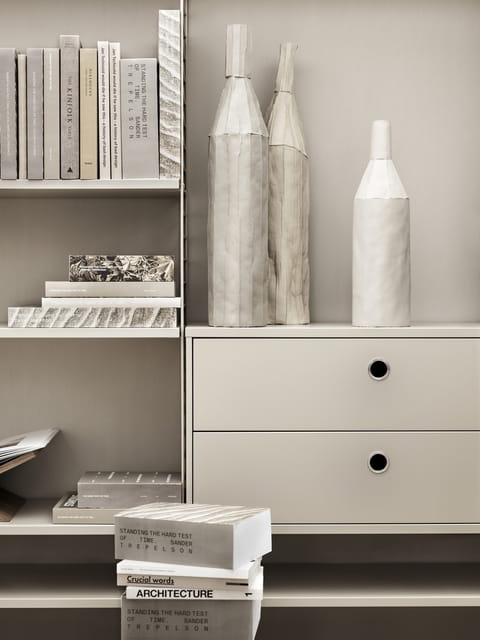 string-system-livingroom-beige-closeup_portrait_small.jpg