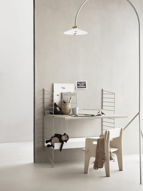 string-system-kidsroom-beige-white-desk_portrait_small.jpg