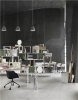MUUTO krzesło obrotowe z podłokietnikami na kółkach FIBER SWIVEL