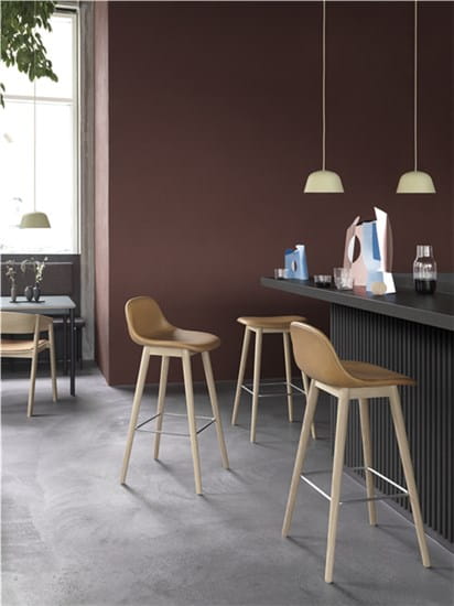 MUUTO stołek barowy tapicerowany FIBER WOOD