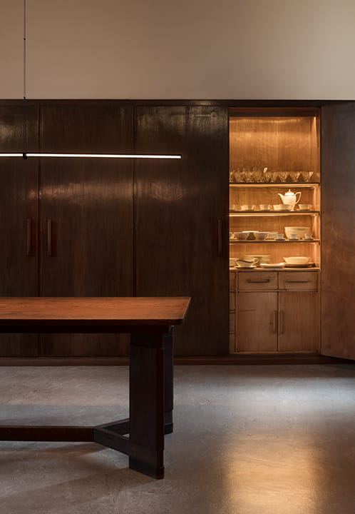 arrangements-suspension-line-anastassiades-flos-F0401030-product-life-01-498x720.jpg