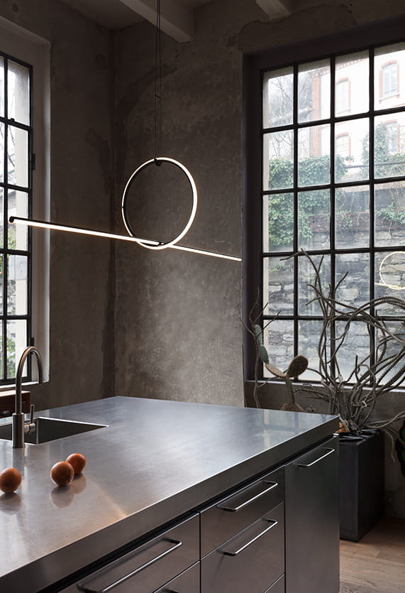 arrangements-suspension-round-small-anastassiades-flos-F0406030-product-life-02-571X835.jpg