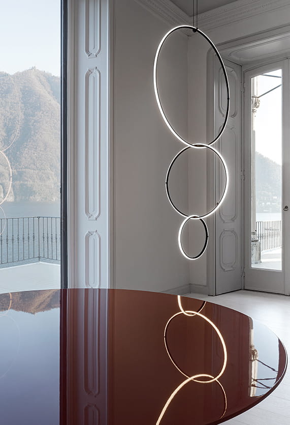 arrangements-suspension-round-medium-anastassiades-flos-F0407030-product-life-02-571X835.jpg