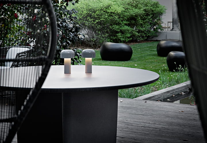 bellhop-table-castiglioni-flos-F1060009-product-life-07-720x498.jpg