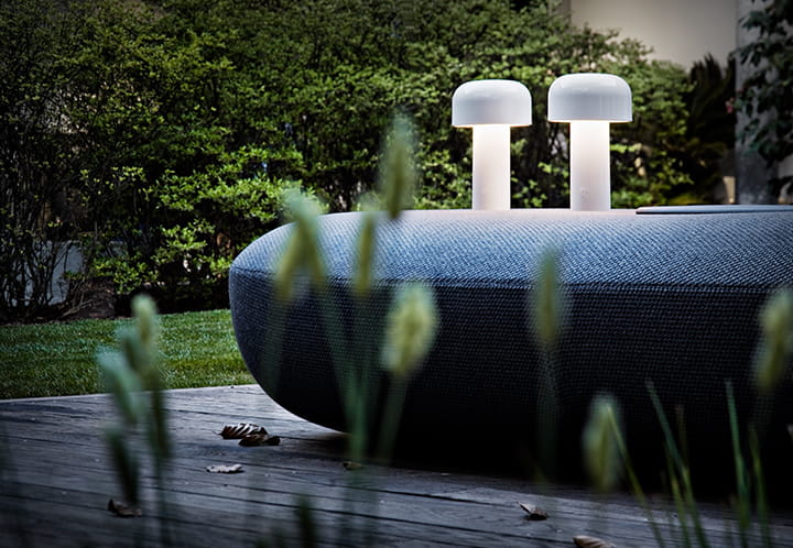 bellhop-table-castiglioni-flos-F1060009-product-life-11-720x498.jpg