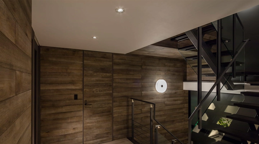 button-ceiling-wall-lissoni-flos-F31900-product-life-o1-1440x802.jpg