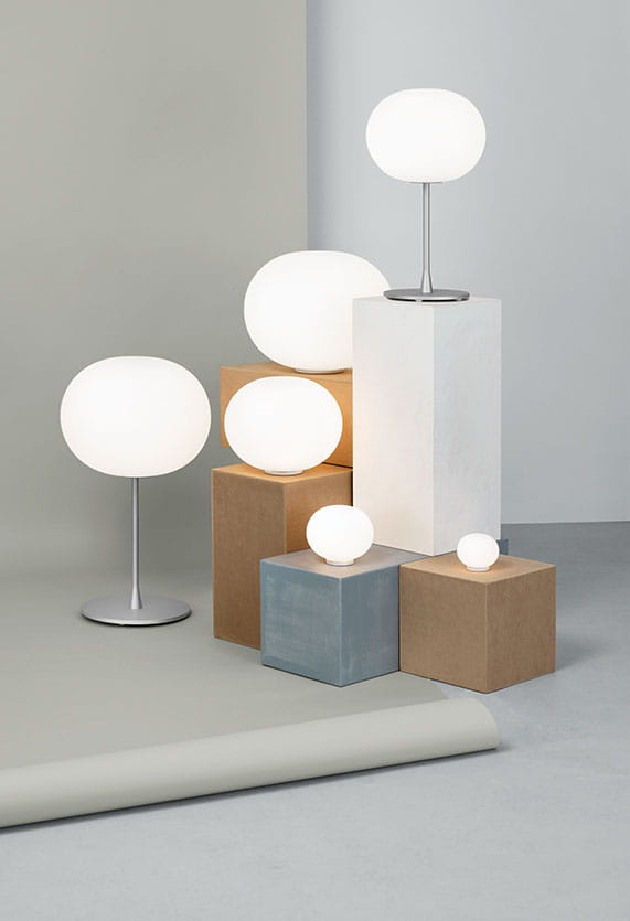 glo-ball-table-1-morrison-flos-F30200-product-life-02-571x835.jpg