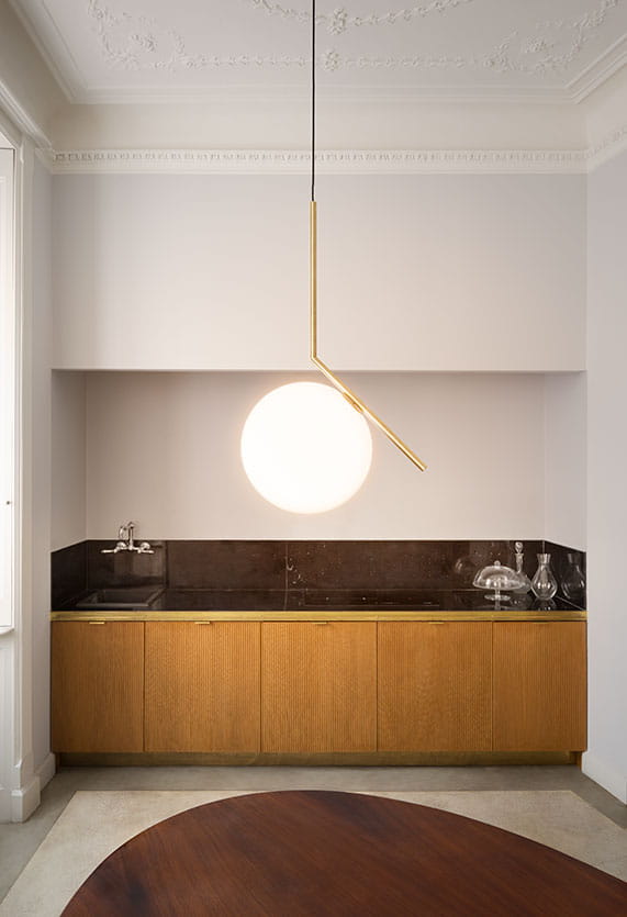 ic-suspension-2-anastassiades-flos-F31760-product-life-02-571X835.jpg