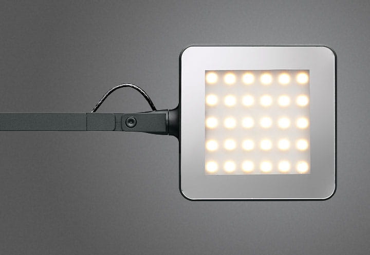 kelvin-led-floor-citterio-flos-F33050-product-life-03-720x498-1.jpg