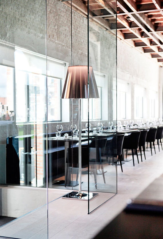 ktribe-floor-3-starck-flos-F63010-product-life-02-571x835.jpg