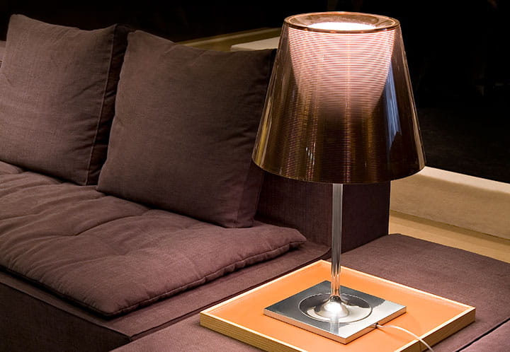 ktribe-table-2-starck-flos-F63030-product-life-03-720x498.jpg