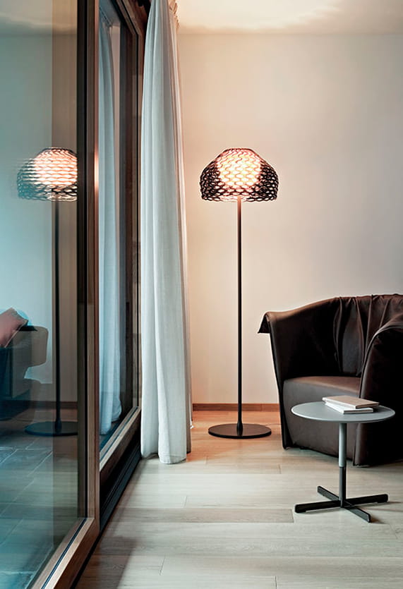 tatou-floor-urquiola-flos-F77640-02-571x835.jpg