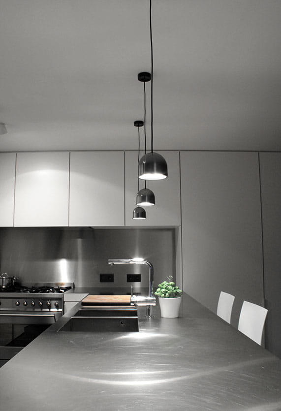wan-suspension-grawunder-flos-F95600-product-life-02-571x835.jpg