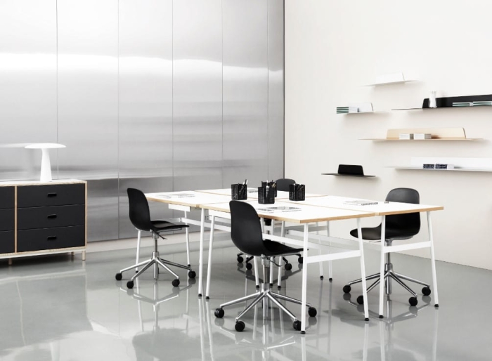 NORMANN COPENHAGEN krzesło i FORM SWIVEL