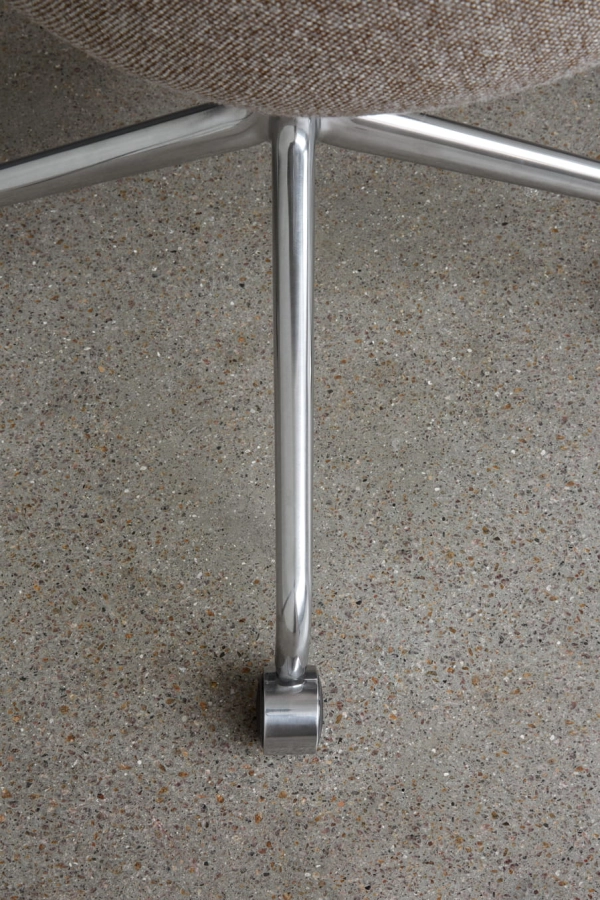 MENU-Harbour Chair-Swivel Base-5.jpg