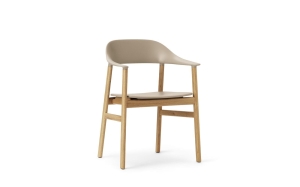 NORMANN COPENHAGEN krzesło z podłokietnikami HERIT dąb naturalny / piaskowe