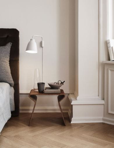 FRITZ HANSEN lampa boczna CARAVAGGIO READ biała