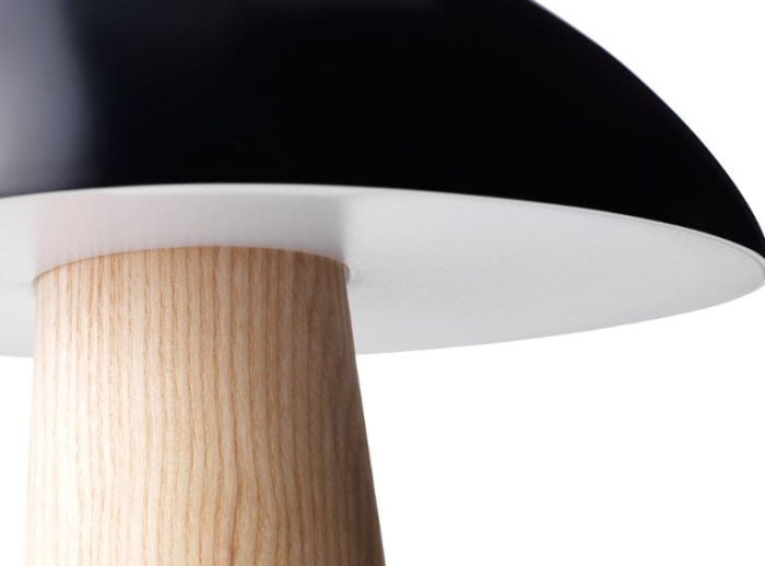 FRITZ HANSEN lampa stołowa NIGHT OWL granatowa drewniana podstawa