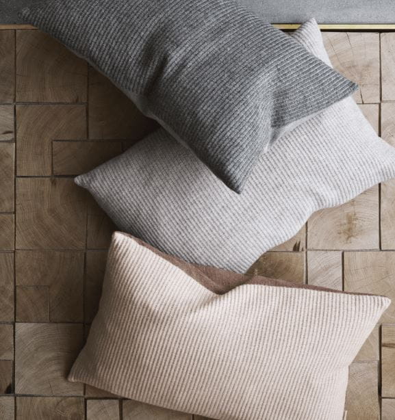 FRITZ HANSEN poduszka CUSHION AIAYU ciemnoszara