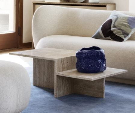 FERM LIVING stolik kawowy DISTINCT niski trawertyn
