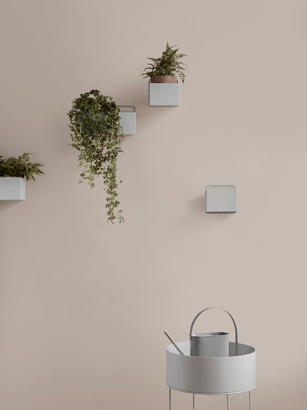 FERM LIVING doniczka/pojemnik ścienny WALL BOX SQUARE kaszmirowy/ piaskowy  skandynawskie wnętrze
