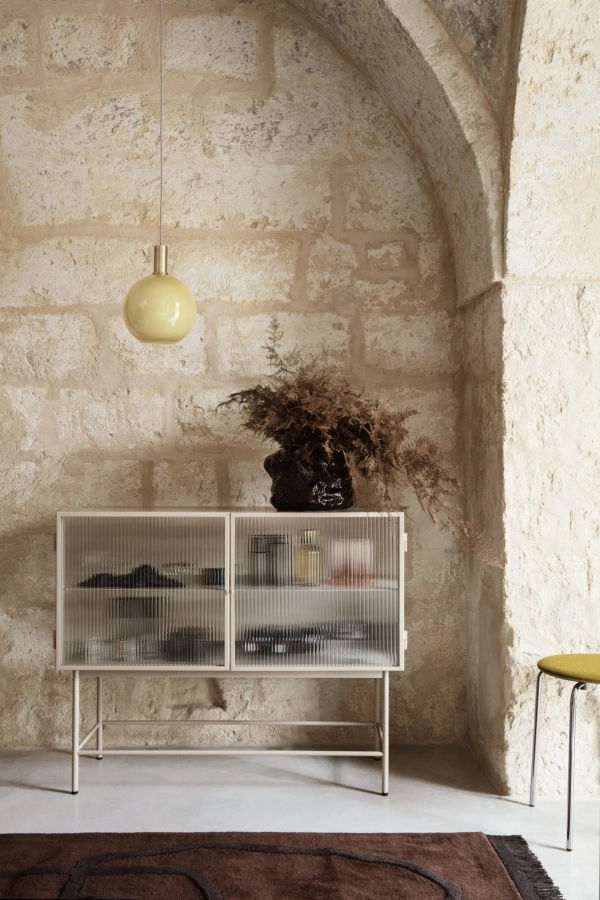 FERM LIVING kredens HAZE kaszmirowy