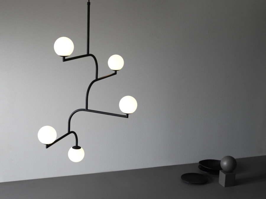 510155_mobil_100_pendant_lamp_black_high_res_3-1920x1439.jpg