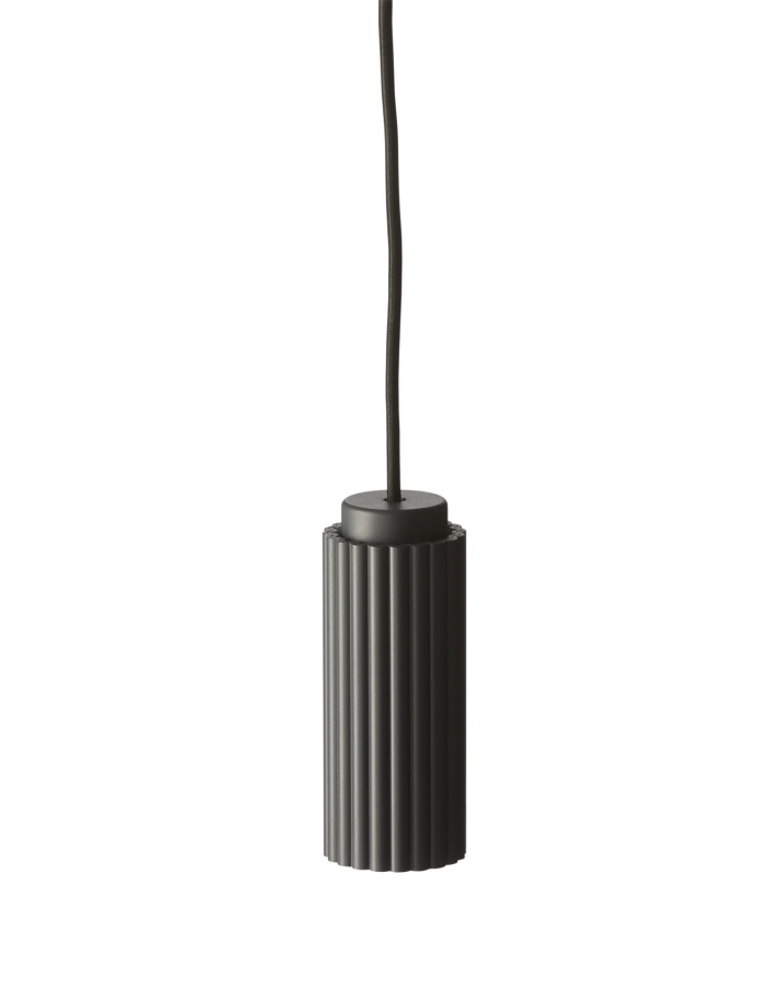 960115_Donna_pendant_black_ink_high_2-1497x1920.jpg