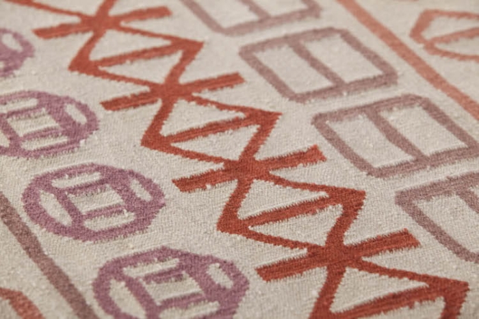 naidu-detail.jpg