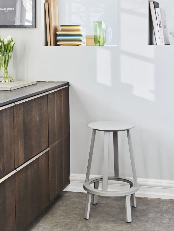 Revolver Bar Stool Low sky grey_Jug green_Rainow.jpg