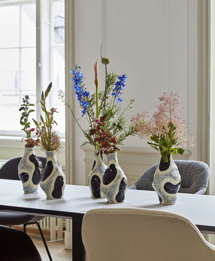Jessica Hans Vase glossy cow.jpg