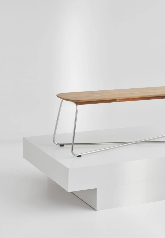 1420072_Lilium_Bench_03_M_1.jpg