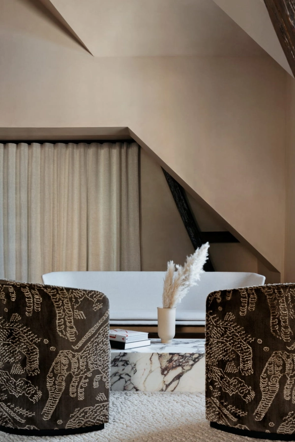 MENU stolik kawowy PLINTH LOW marmur rose