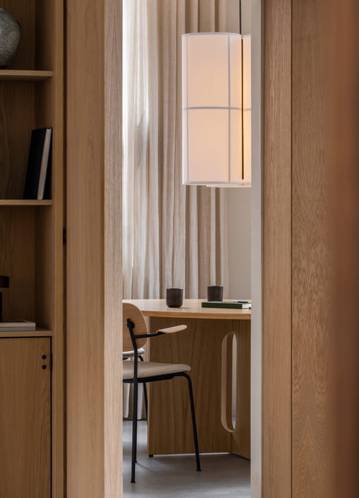 MENU stolik ANDROGYNE Ø150 naturalny dąb
