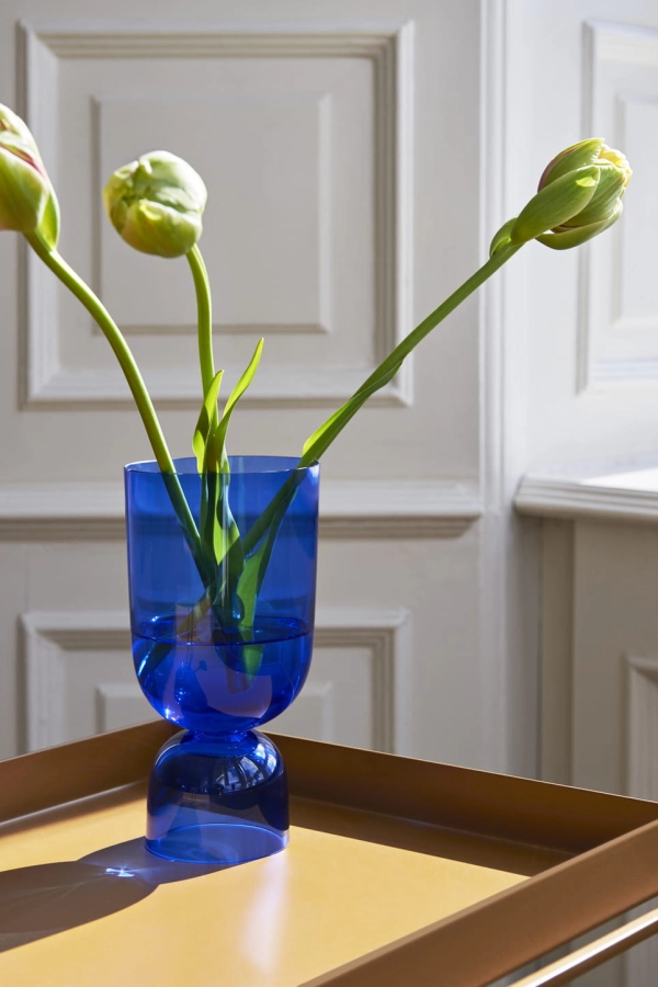 Bottoms Up Vase electric blue_Tray Table toffee.jpg