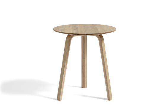 1024532009000_Bella Coffee Table_dia45xH49_matt lacquer oak.jpg
