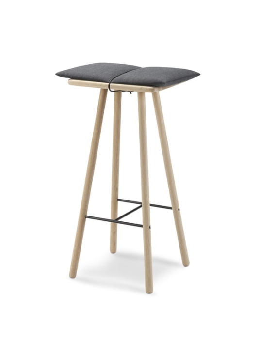 S1930325 Georg Bar Stool, Oak, High 01.jpg