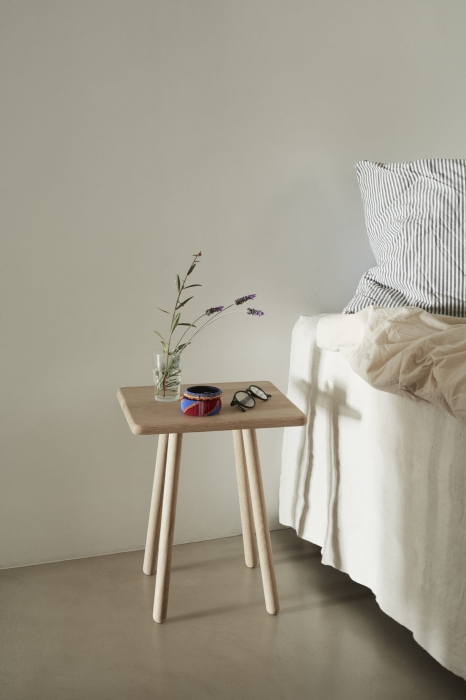 1930347 Georg Side Table, Oak_M.jpg