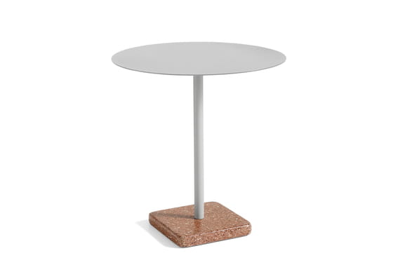 1952111009000_Terrazzo Table Round_dia70_Red base_Sky grey tabletop.jpg