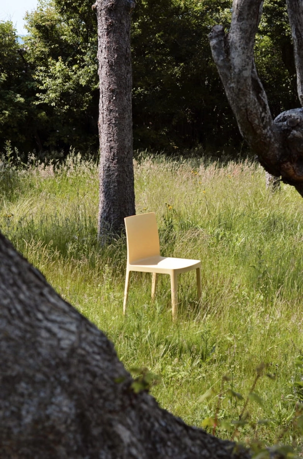 Elementaire Chair light yellow 02.jpg