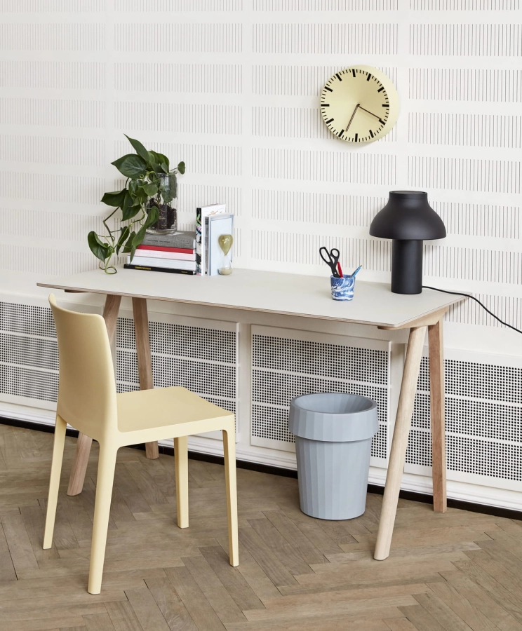 Elementaire Chair light yellow_Shade Bin grey_CPH90 Desk off white linoleum_PC Table Lamp soft black.jpg