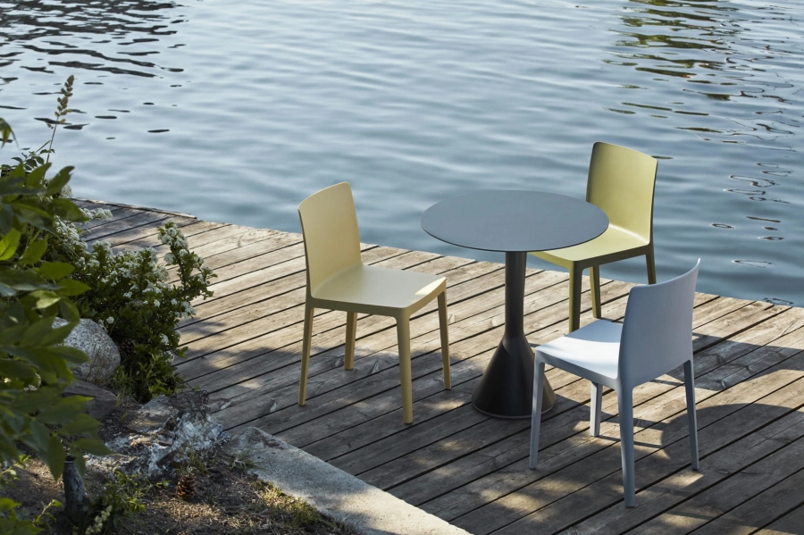 Elementaire Chair blue grey_Elementaire Chair olive_Elementaire Chair light yellow_Palissade Cone Table anthracite.jpg