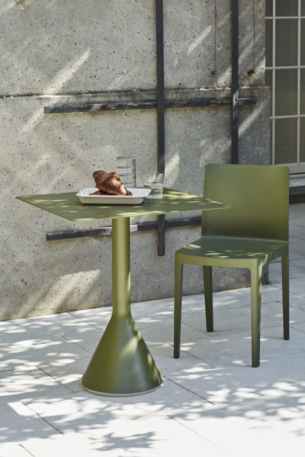 Palissade Cone Table olive_Elementaire Chair olive (1).jpg