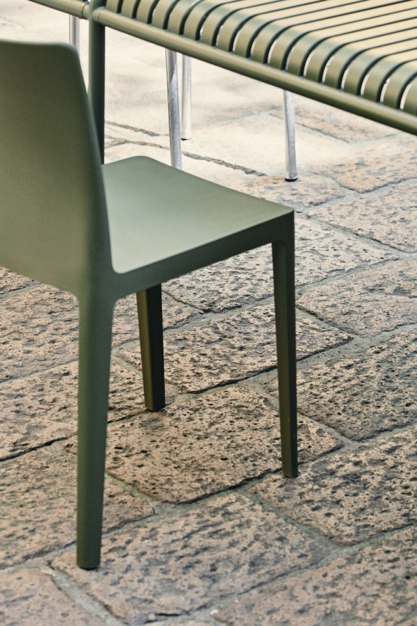 Elementaire Chair_olive.jpg