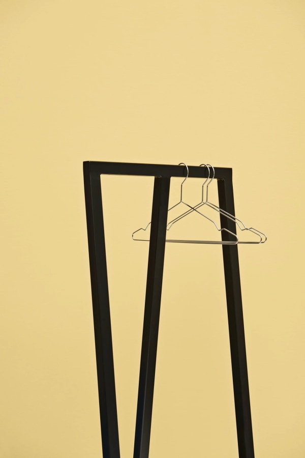 Loop Stand Hall black_Hang Set of 5 silver.jpg