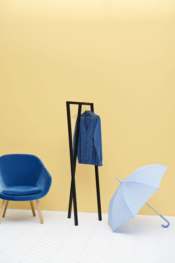 AAL82_Loop Stand Hall_Hang set of 5_Mono Umbrella.jpg