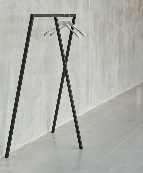 Loop Stand Wardrobe black_Soft Coat Hanger light grey.jpg