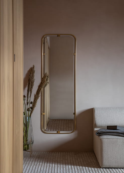 MENU_Nimbus Mirror_Eave Modular Sofa_Échasse Vase.jpg