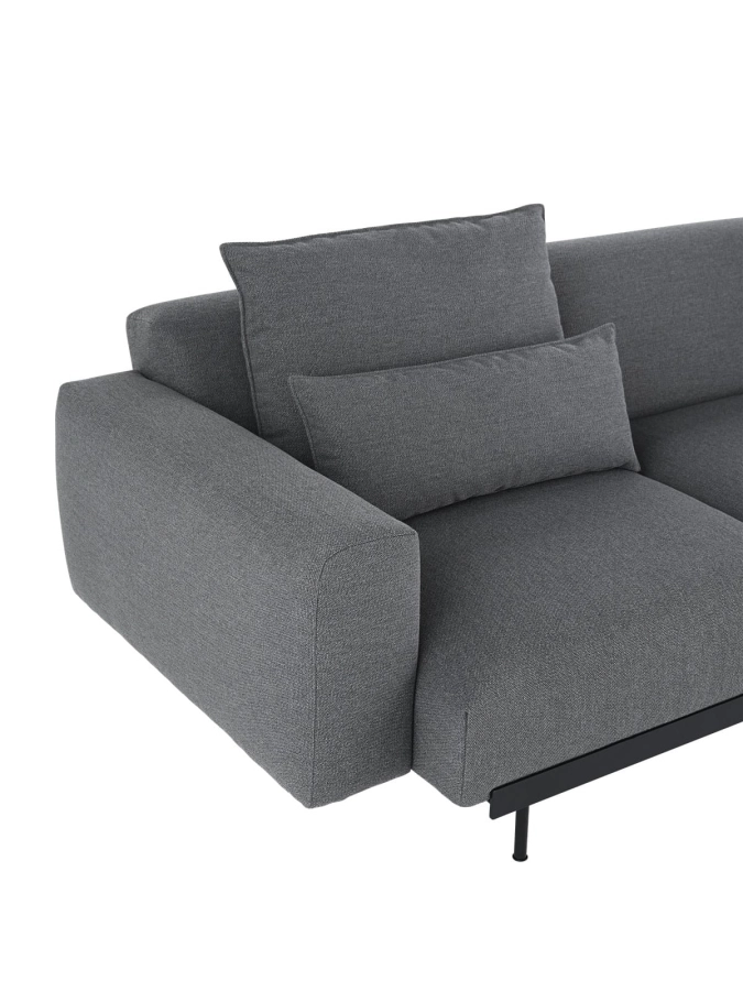 In-situ-sofa-4-seater-config-3-ocean-80-Muutob-5000x6667.jpg